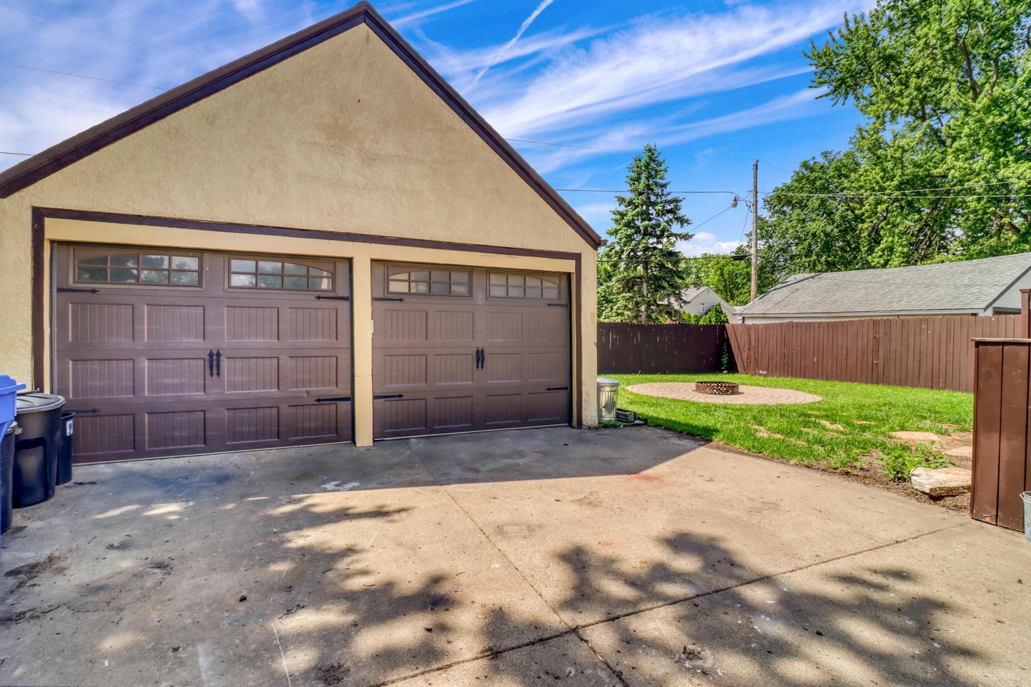 Garage1_1 (3).JPG