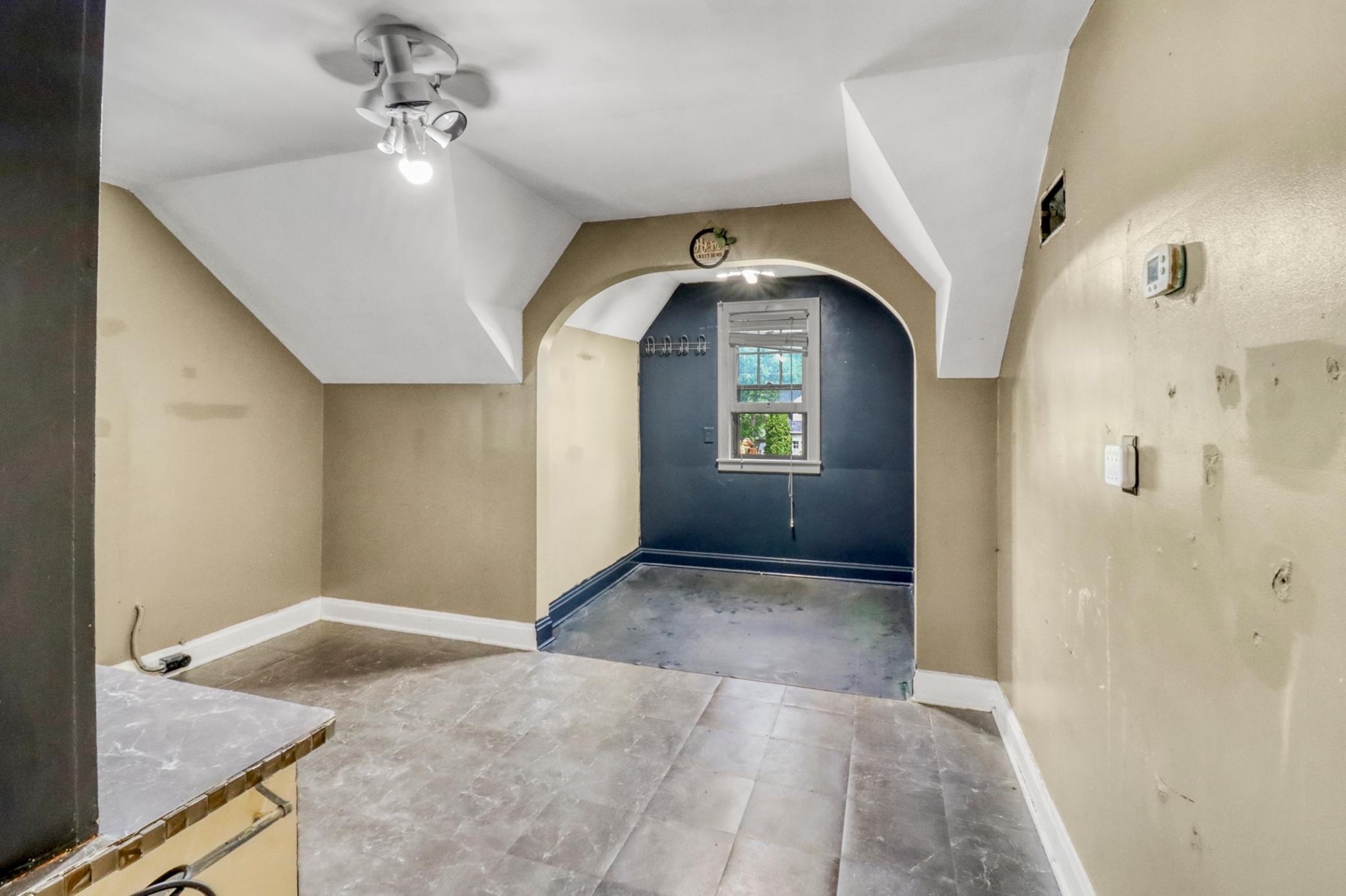 Upstairs Kitchen1_3.JPG