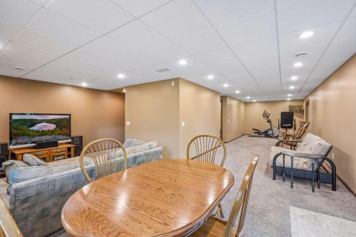 680 Kayla Lane, Hanover, MN 55341