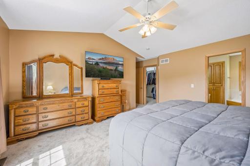 680 Kayla Lane, Hanover, MN 55341