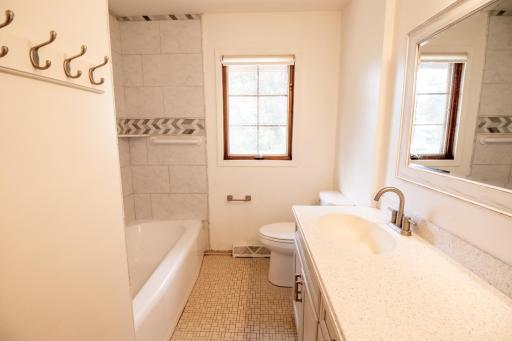 2012 2nd Street N, South Saint Paul, MN 55075