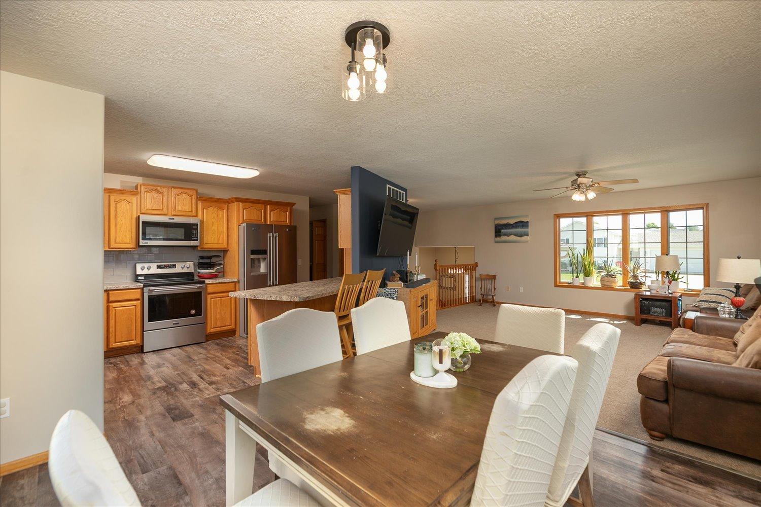 Dining Room/Kitchen