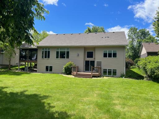 868 Bavaria Hills Terrace, Chaska, MN 55318