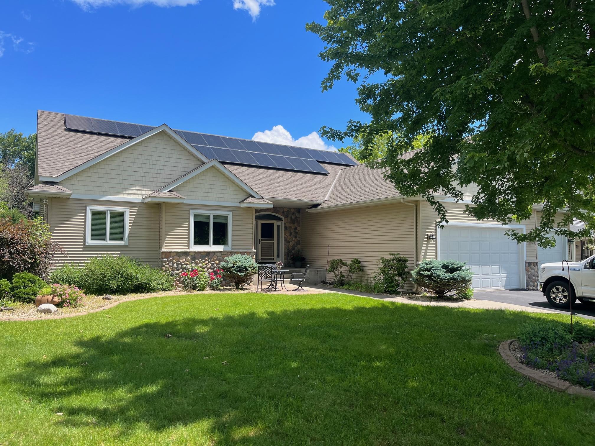 868 Bavaria Hills Terrace, Chaska, MN 55318