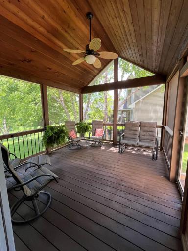 868 Bavaria Hills Terrace, Chaska, MN 55318