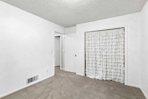 3970 Yorktown Lane N, Minneapolis, MN 55441