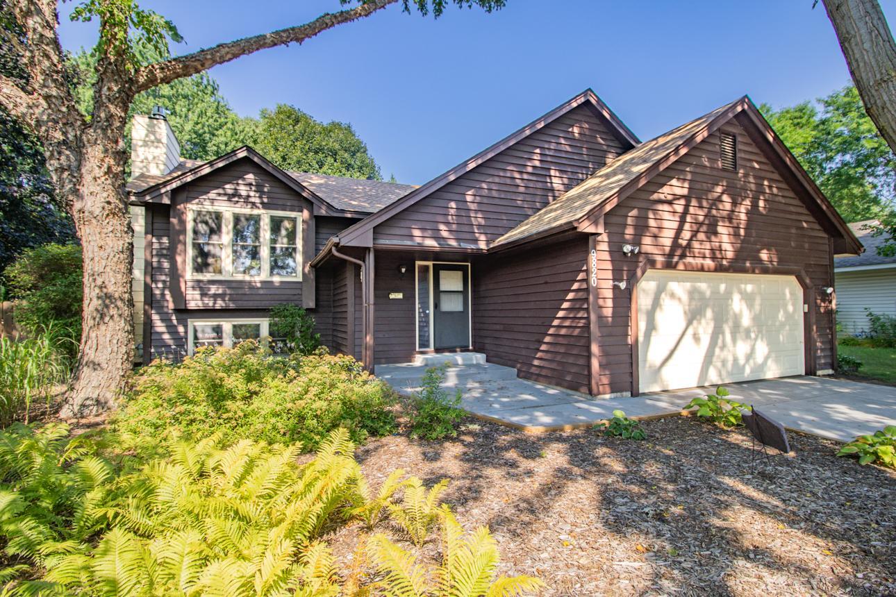 Welcome to 9820 Pierce St NE!