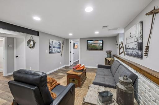 2134 Shale Lane, Saint Paul, MN 55122