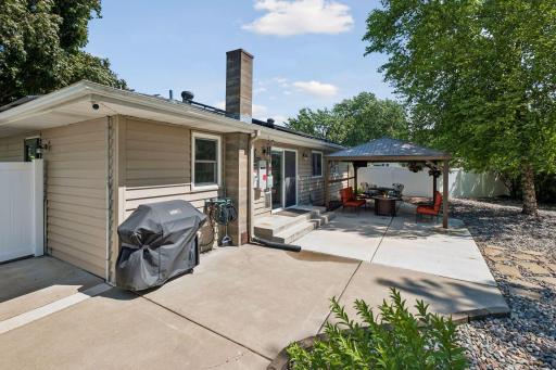 2134 Shale Lane, Saint Paul, MN 55122