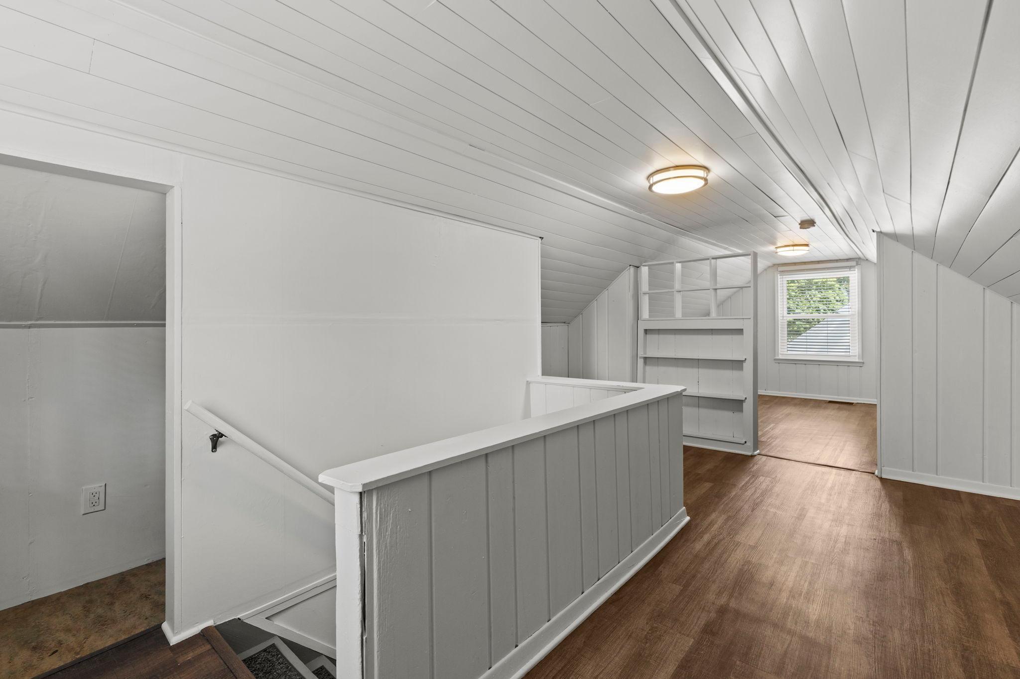 33-web-or-mls-7032 Stevens Ave-147.JPG