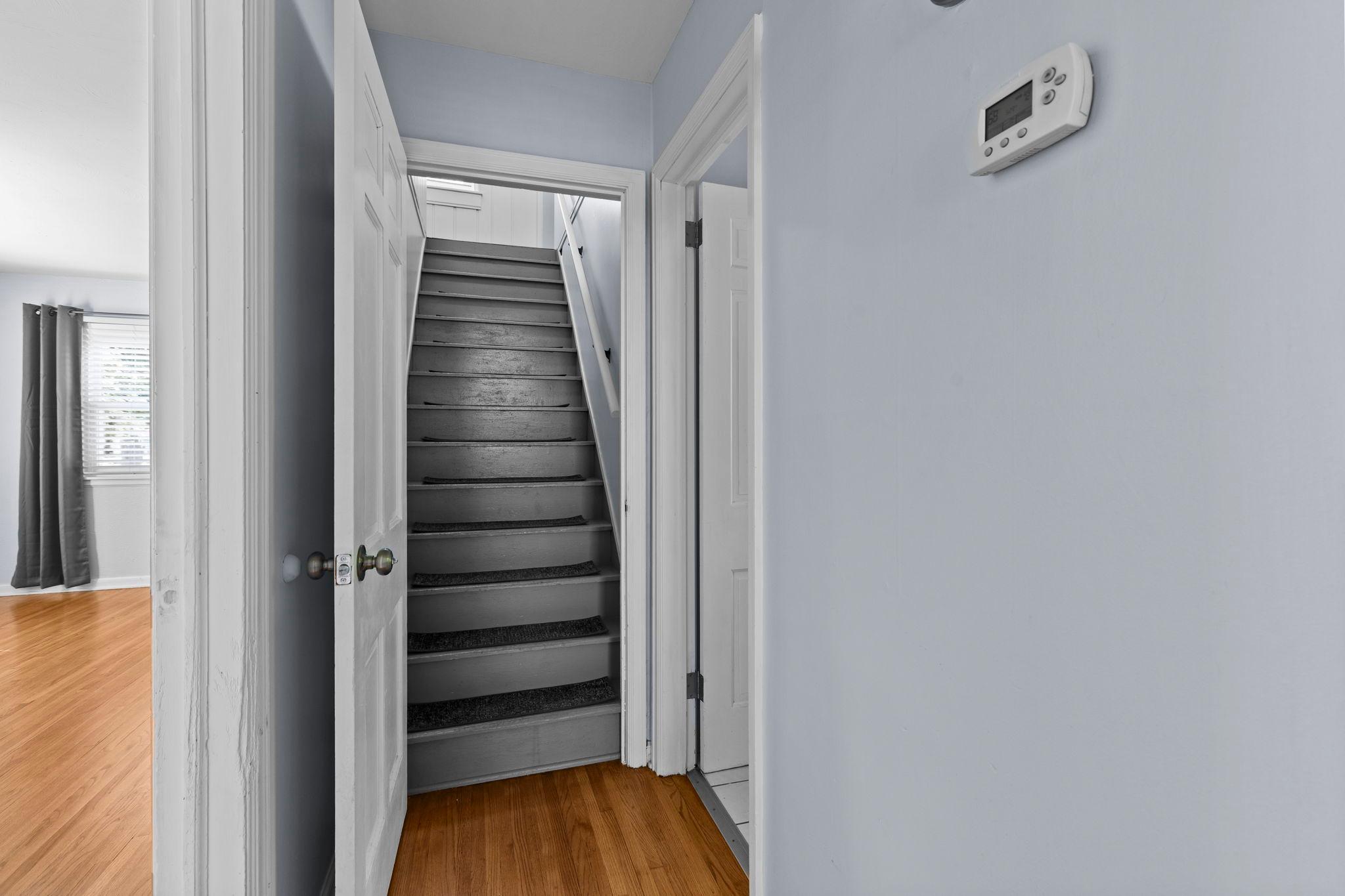 31-web-or-mls-7032 Stevens Ave-141.JPG
