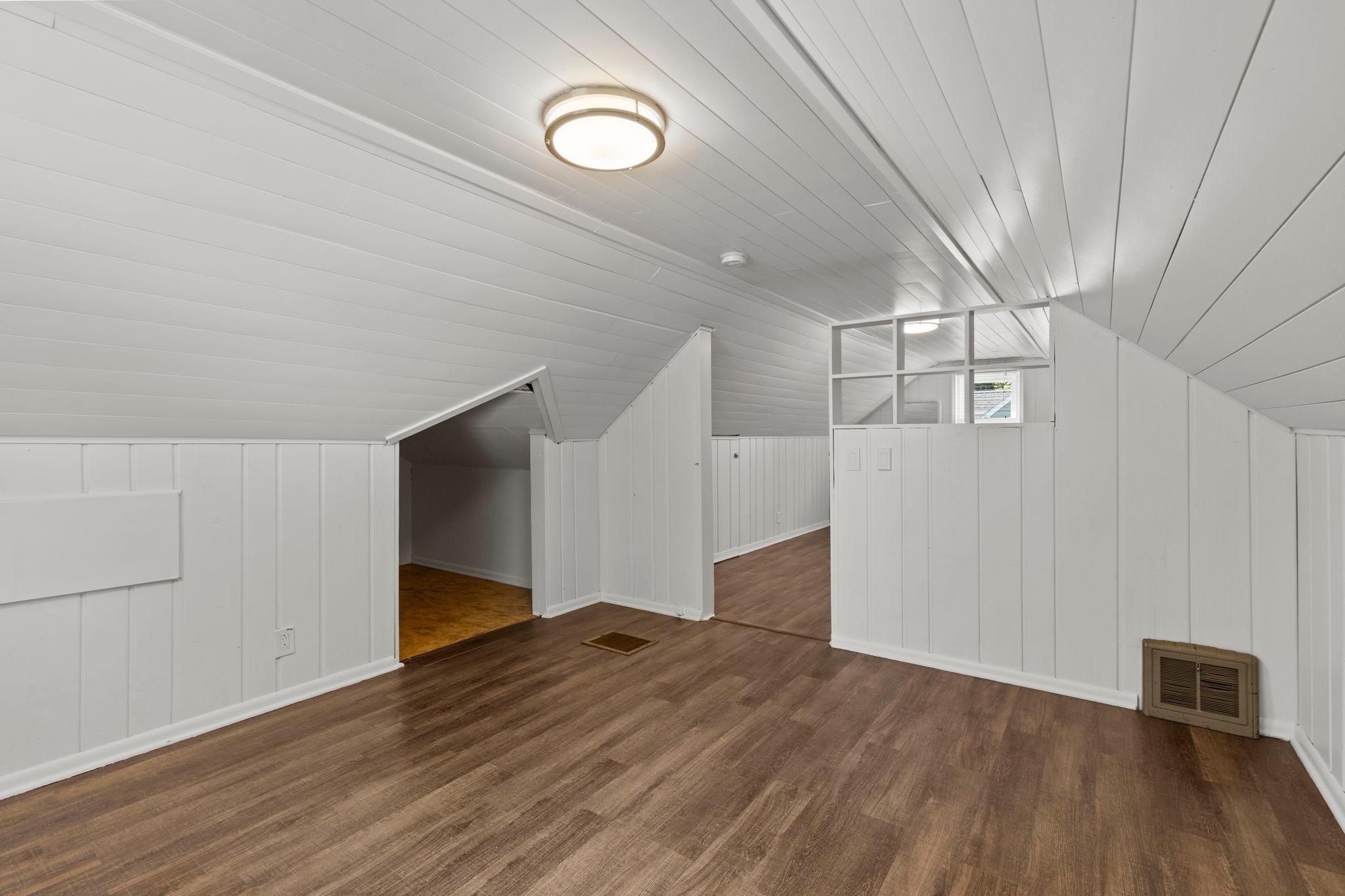 38-web-or-mls-7032 Stevens Ave-162.JPG