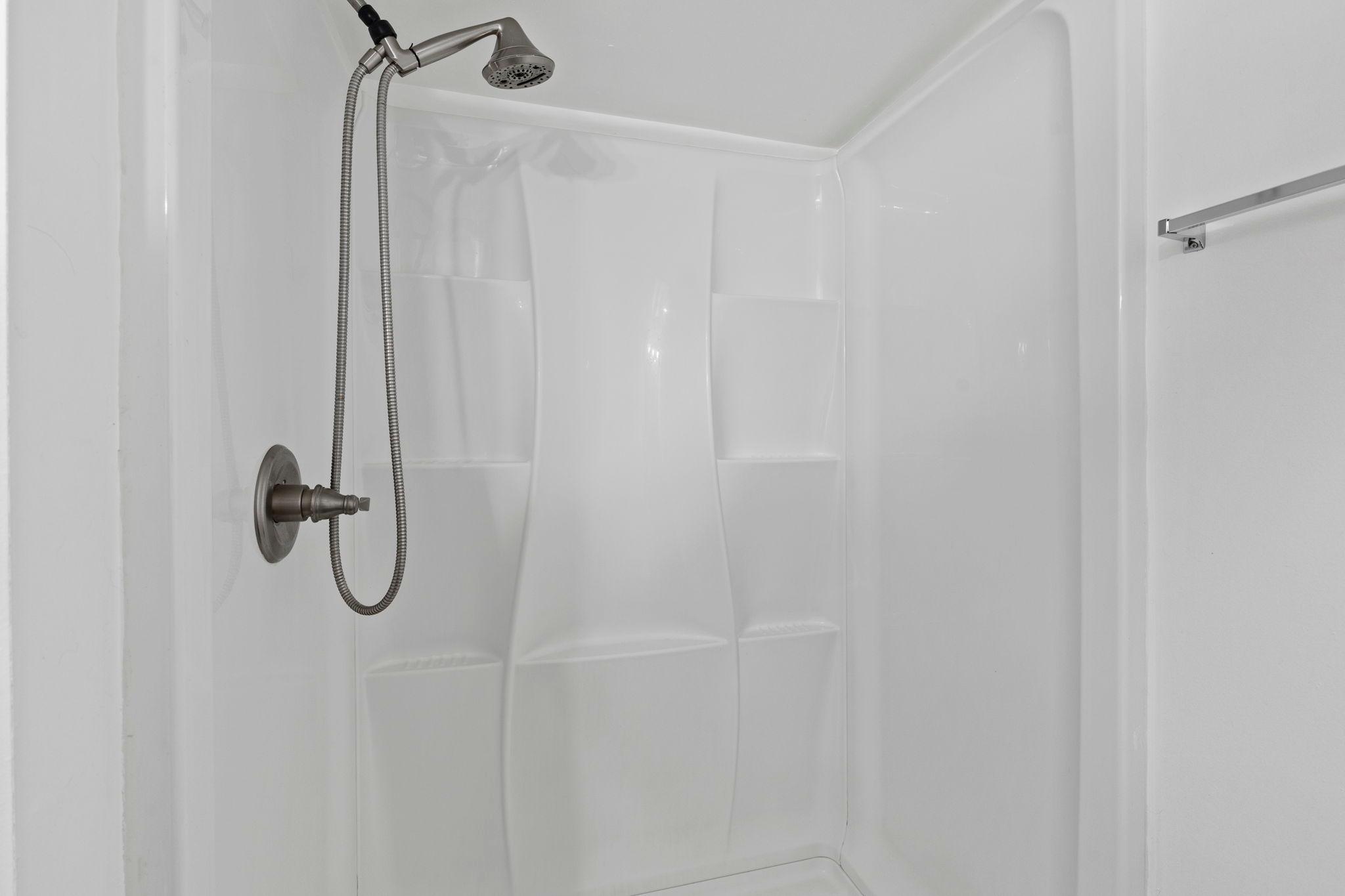 46-web-or-mls-7032 Stevens Ave-99.JPG