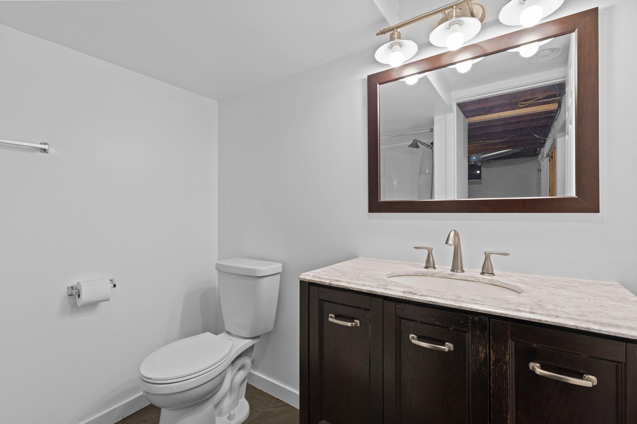 45-web-or-mls-7032 Stevens Ave-90.JPG