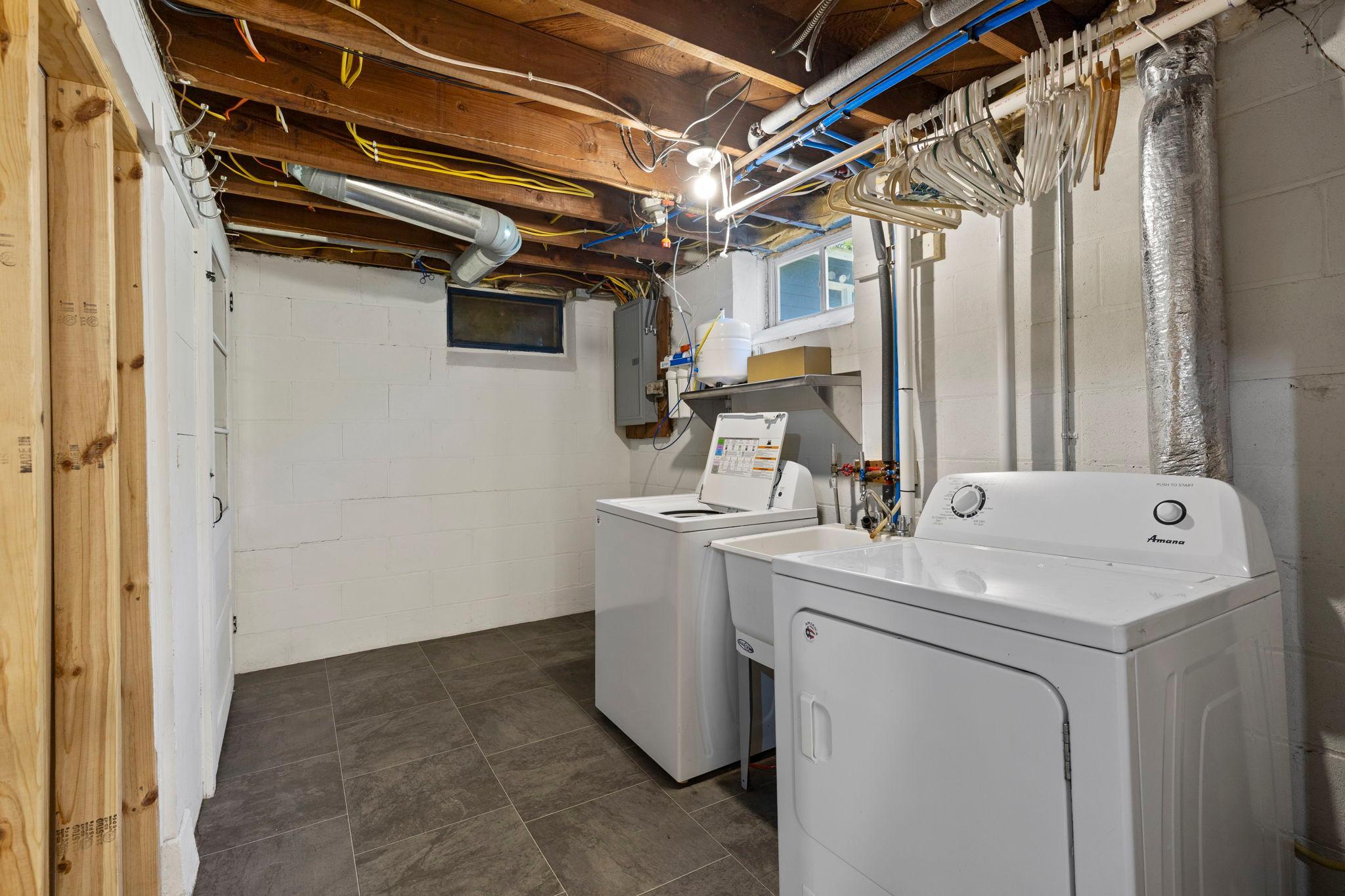 47-web-or-mls-7032 Stevens Ave-93.JPG