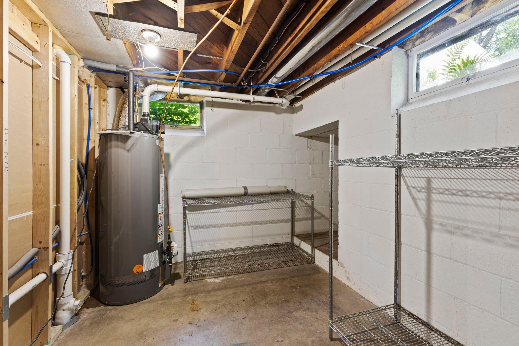 51-web-or-mls-7032 Stevens Ave-108.JPG