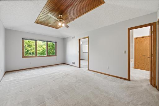 Vaulted ceiling in the primary suite