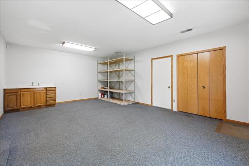 Studio/Hobby Room. Rec Room/Office Between the House and Garage