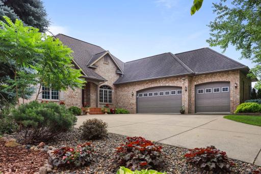 1443 18th Avenue NW, Faribault, MN 55021