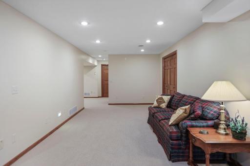 1443 18th Avenue NW, Faribault, MN 55021