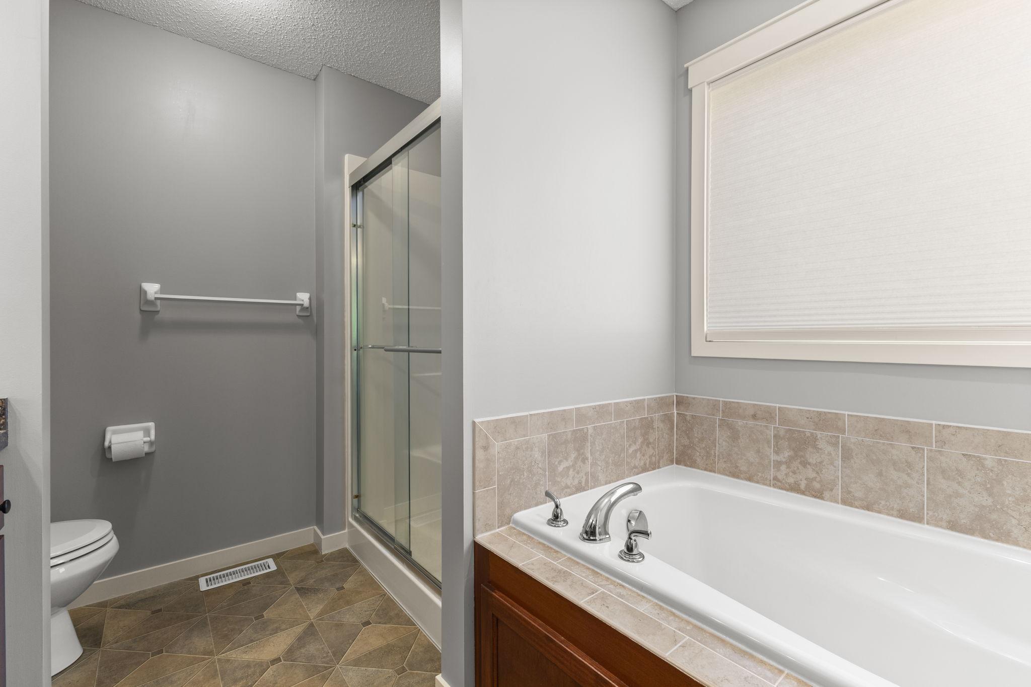 Vivid Spaces_1439 5th St SW, _40.JPG