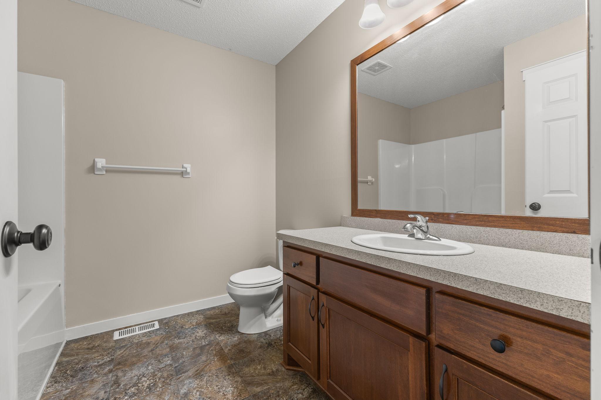 Vivid Spaces_1439 5th St SW, _30.JPG
