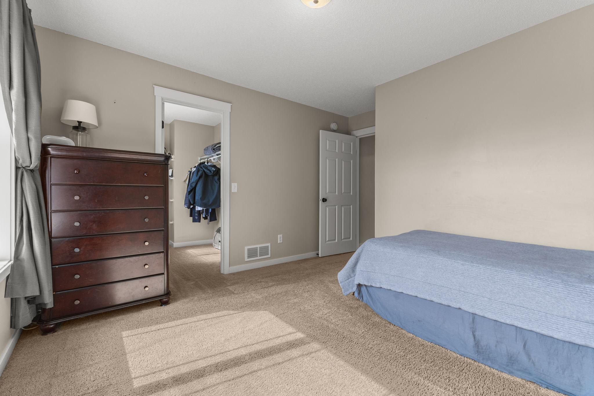 Vivid Spaces_1439 5th St SW, _32.JPG