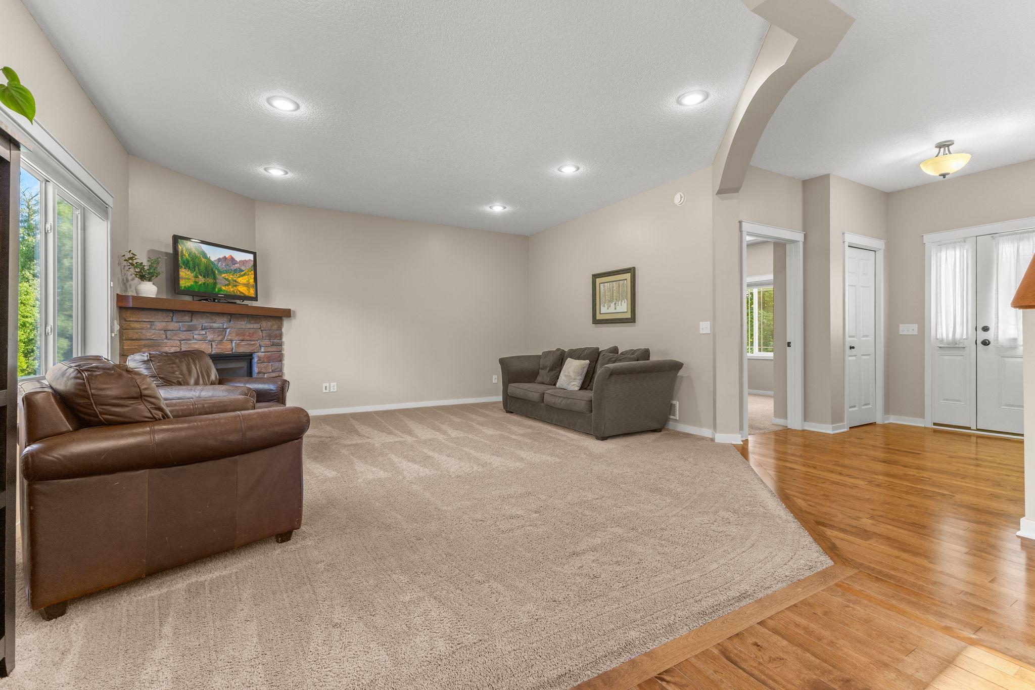 Vivid Spaces_1439 5th St SW, _10.JPG