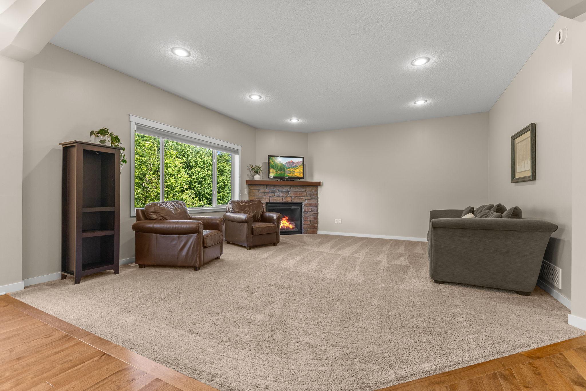 Vivid Spaces_1439 5th St SW, _09.JPG