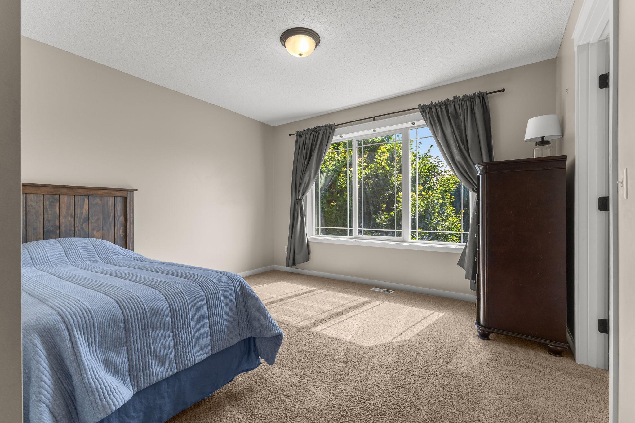 Vivid Spaces_1439 5th St SW, _31.JPG