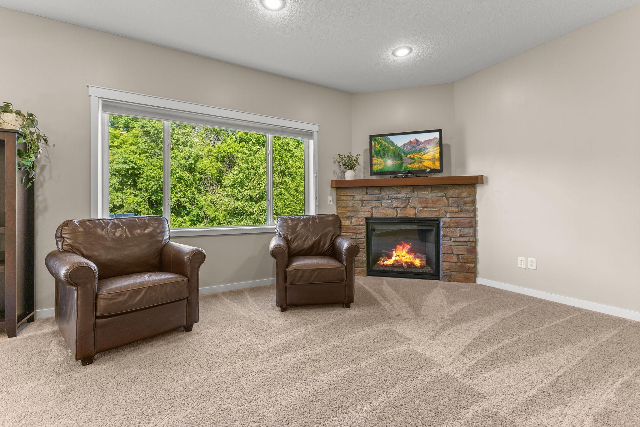 Vivid Spaces_1439 5th St SW, _11.JPG