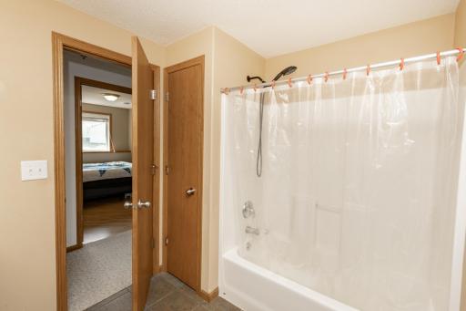 Bathroom 3 - Full