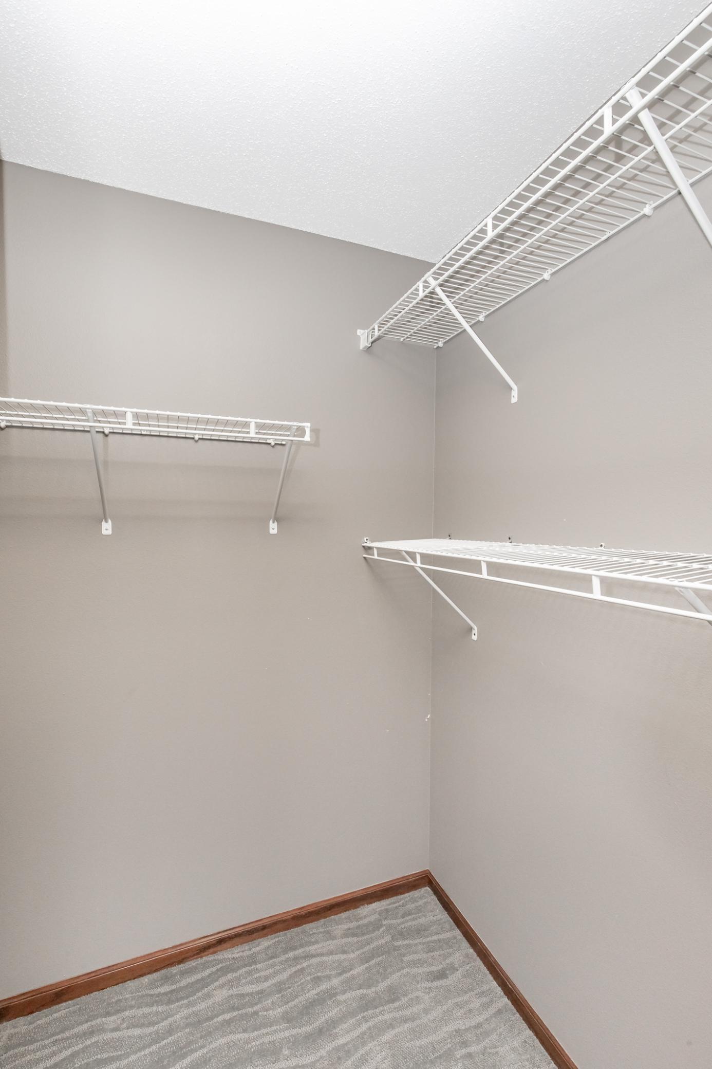 Bedroom 2 - walk-in closet
