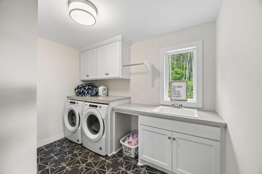 53-web-or-mls-7060 61st St S-372.jpg