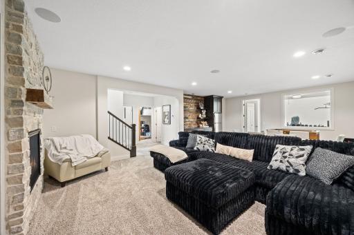 76-web-or-mls-7060 61st St S-102.jpg