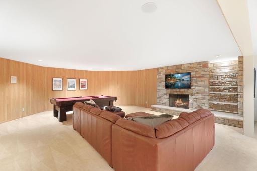 22 Evergreen Road, North Oaks, MN 55127