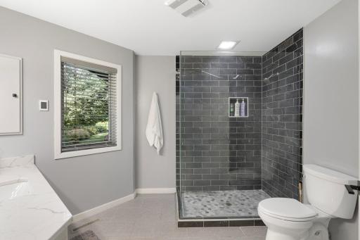 22 Evergreen Road, North Oaks, MN 55127