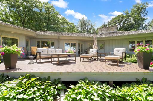 22 Evergreen Road, North Oaks, MN 55127