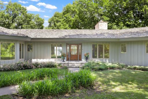 22 Evergreen Road, North Oaks, MN 55127
