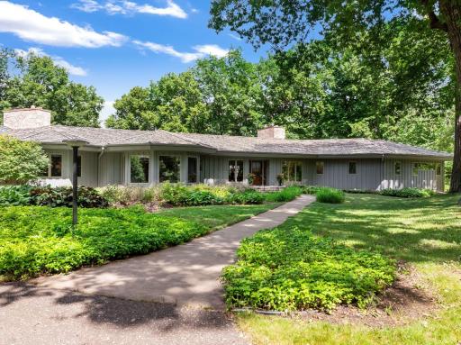 22 Evergreen Road, North Oaks, MN 55127