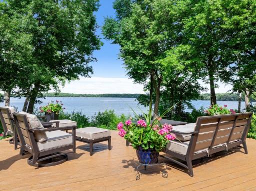 22 Evergreen Road, North Oaks, MN 55127
