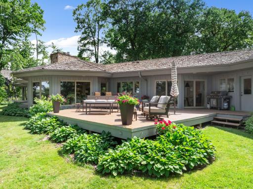 22 Evergreen Road, North Oaks, MN 55127