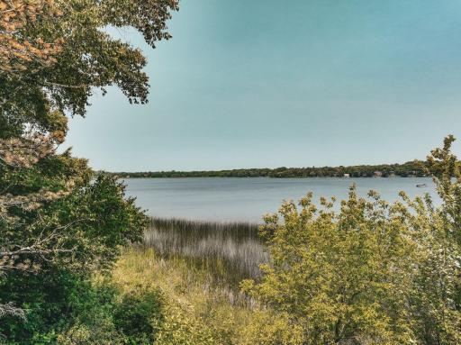 9685 Lakewood Circle, Chaska, MN 55318