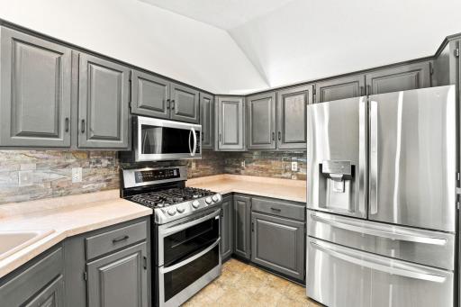 Stainless steal appliances and a double oven!