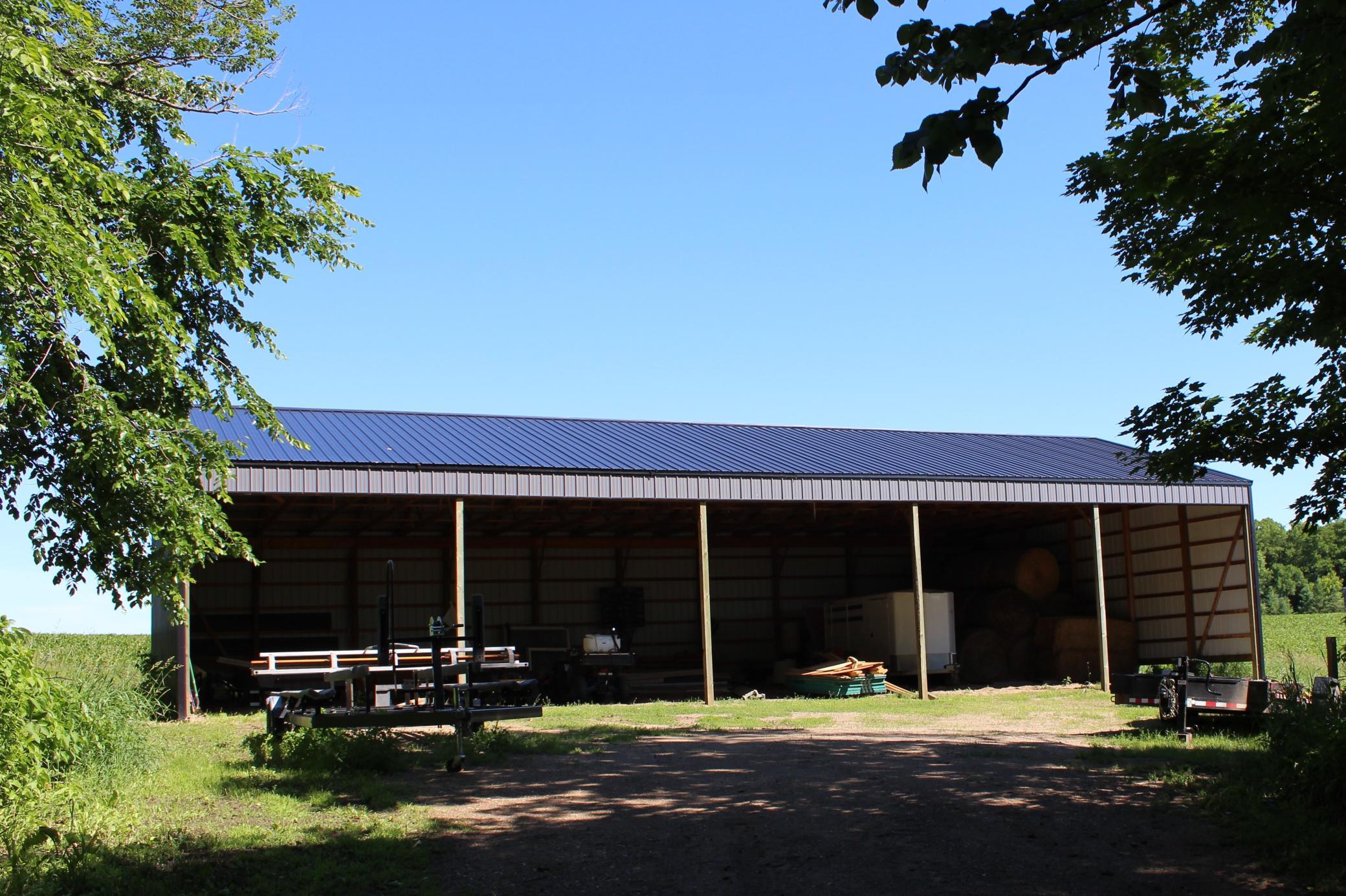 Pole barn 40x80x14
