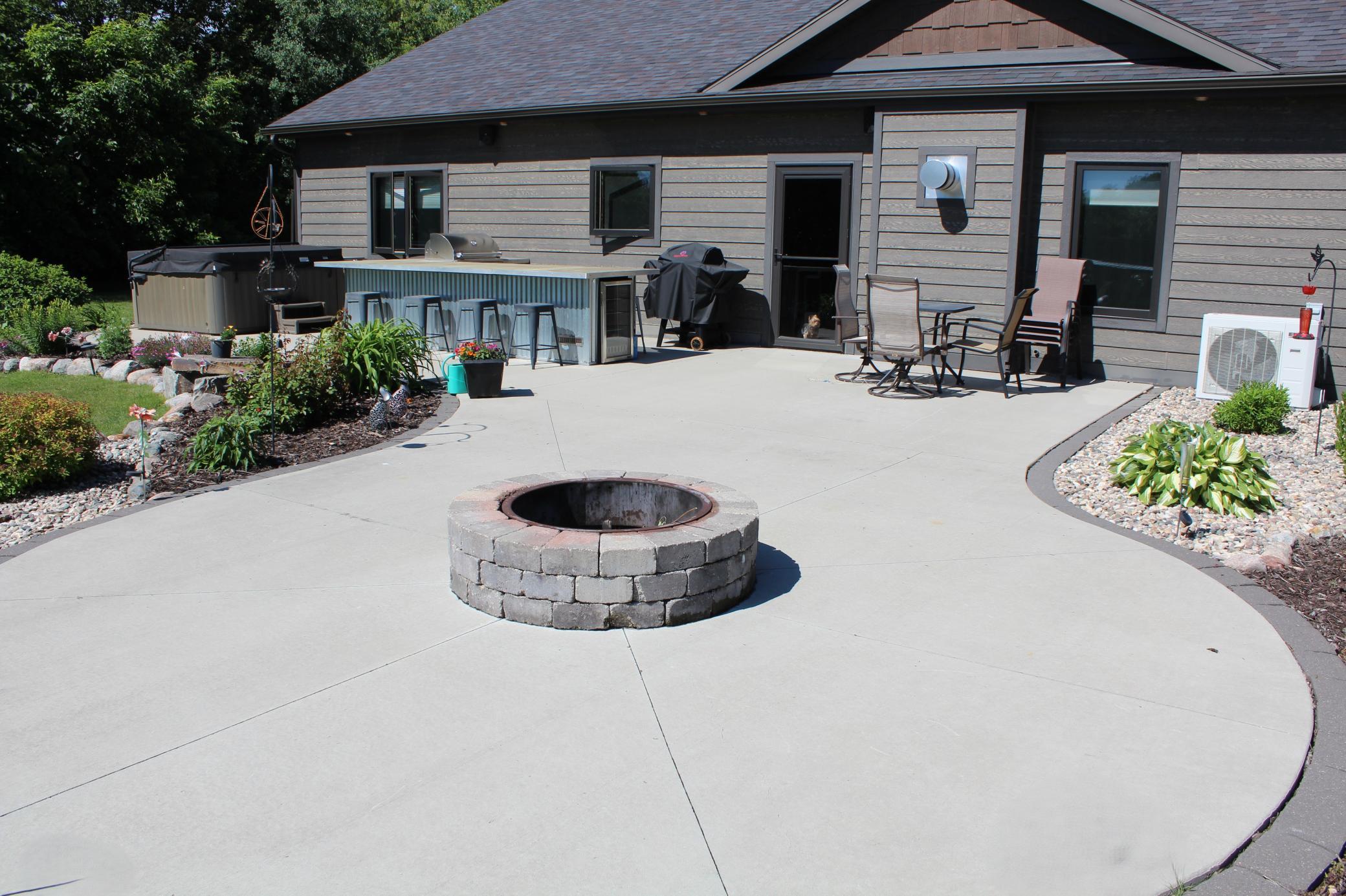 Patio firepit