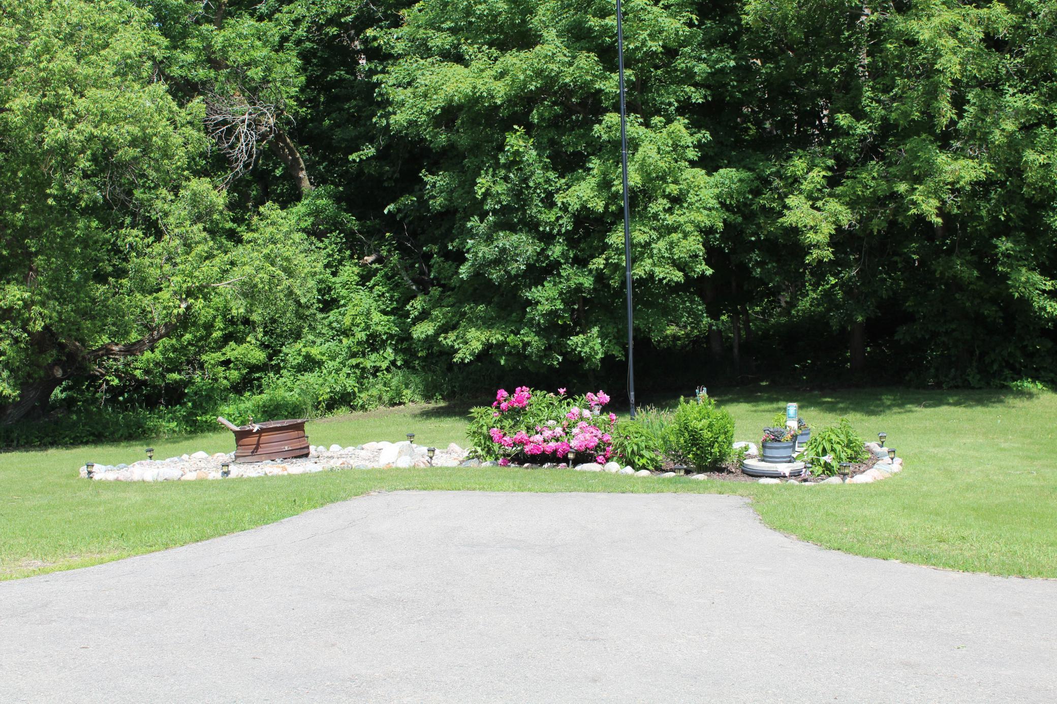 Front driveway landscaping