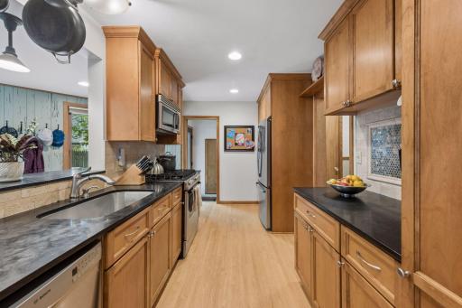 2911 W 54th Street, Minneapolis, MN 55410