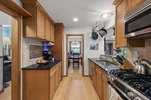 2911 W 54th Street, Minneapolis, MN 55410