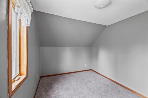 Upper bedroom 4